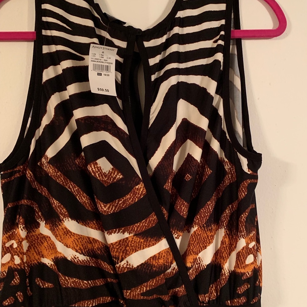 Romper - Picture 2 of 3